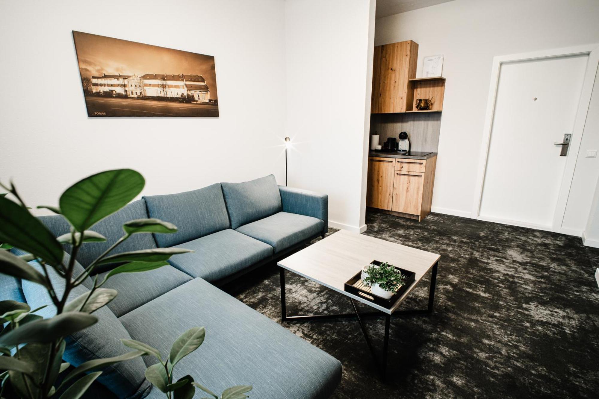 Hotel Tomas โชเล ภายนอก รูปภาพ