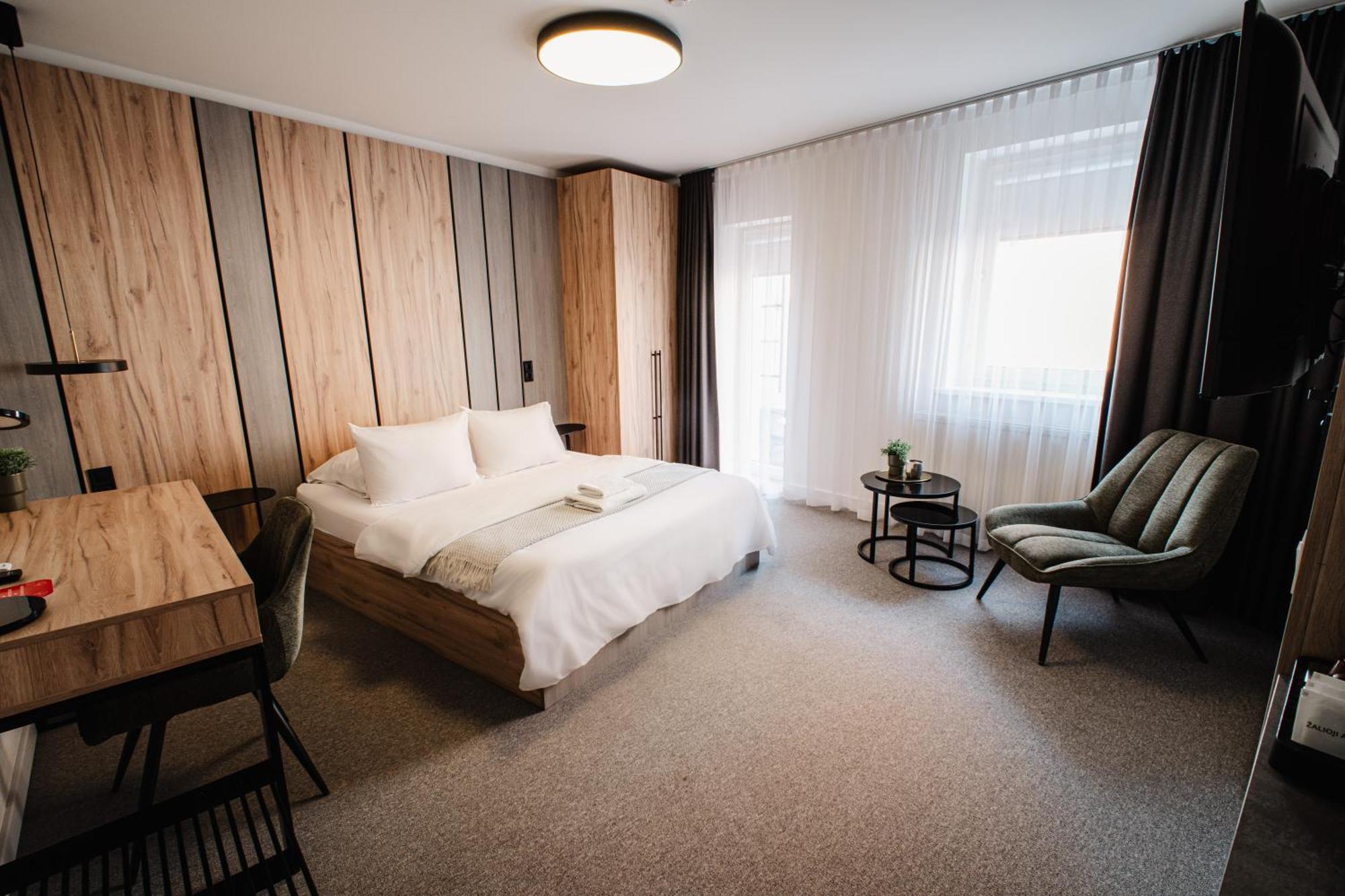 Hotel Tomas โชเล ภายนอก รูปภาพ