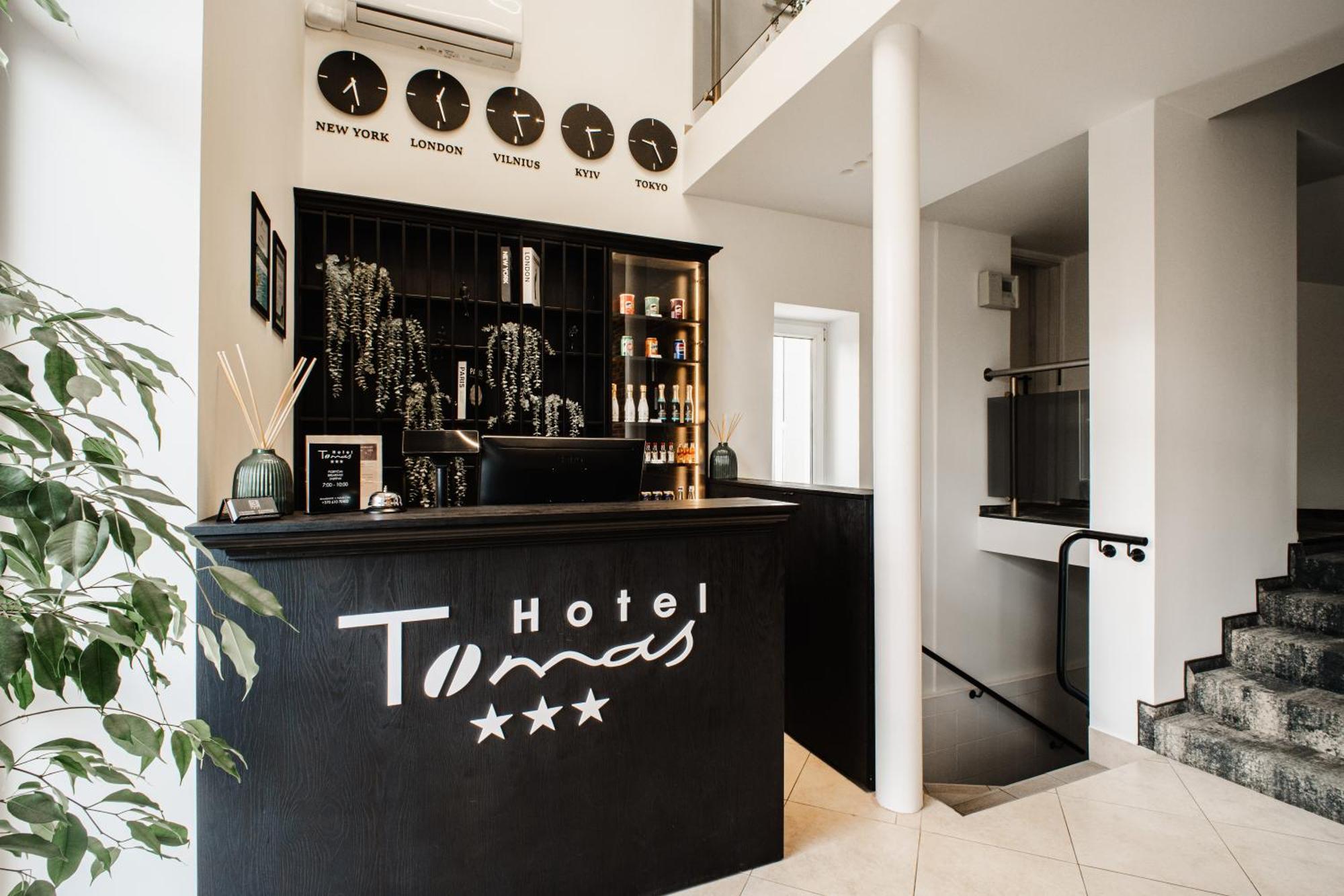 Hotel Tomas โชเล ภายนอก รูปภาพ